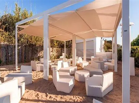 Vh Belmond And Restaurant Hotel 4*