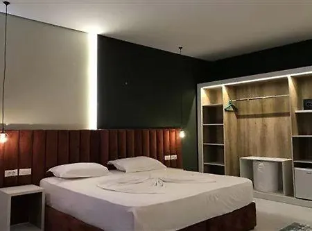Hotel Vh Belmond And Restaurant 4*