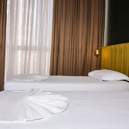 Vh Belmond And Restaurant Hotel 4*