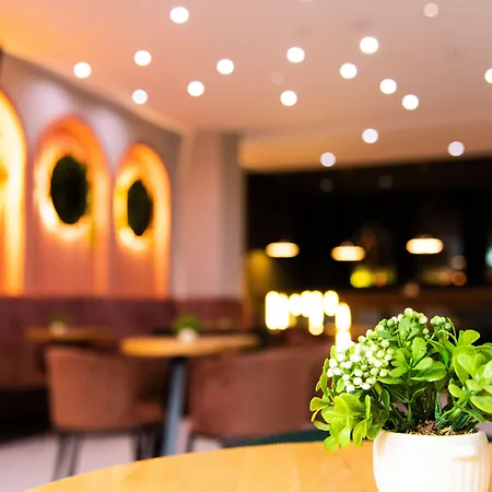 Vh Belmond And Restaurant Hotel